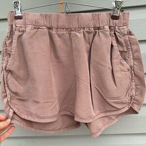 Thread and Supply Lightweight Elastic Waist Shorts Sz S